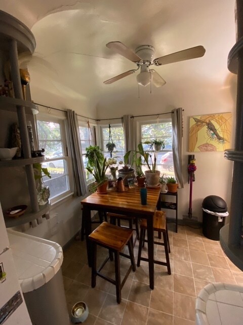 Photo - 2822 St George St