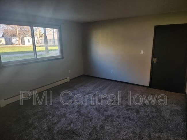 Photo - 450 Laurel St Unit Apt 2