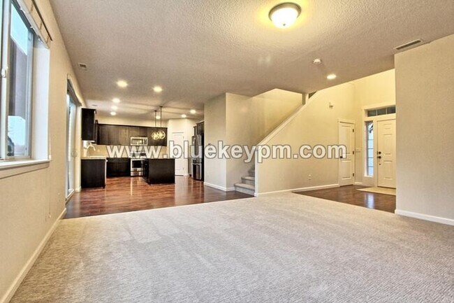 Photo - 3 Bed, 2.5 Bath Luxury Home in Ridgefield