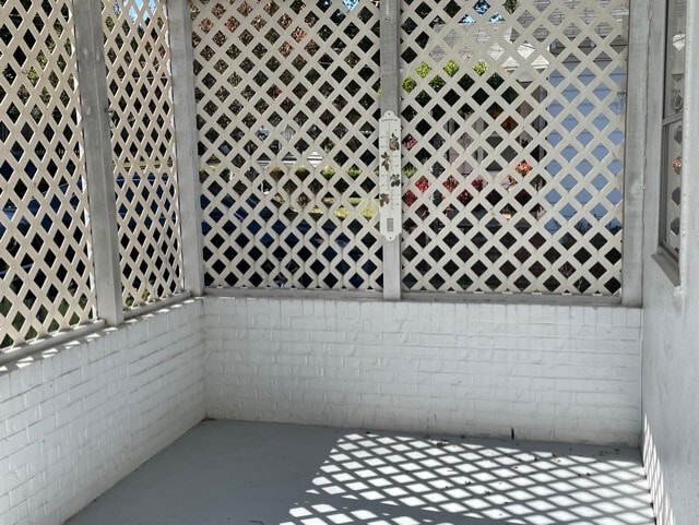 Photo - 2567 N View Ave