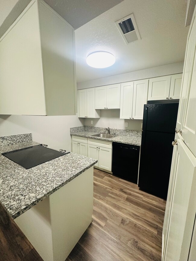 Whitney Villa Apartments