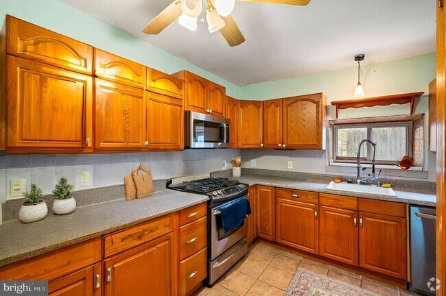 Building Photo - 4417 Pechin St Rental