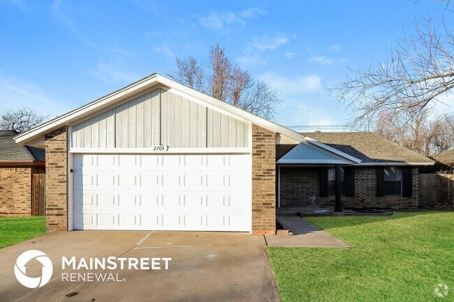 Building Photo - 2705 Fairfield Dr Rental
