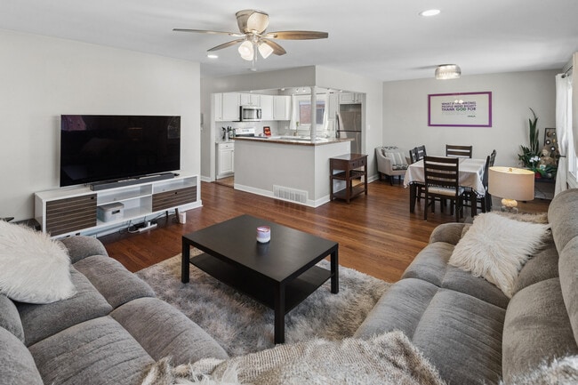 Photo - 5021 Church St Unidad 2