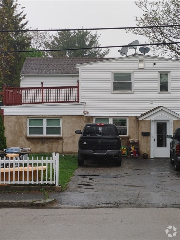 Building Photo - 807 Franklin St Unit 2 Rental