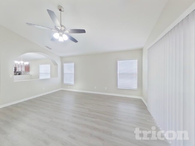 Photo - 3207 Murray Hill Loop