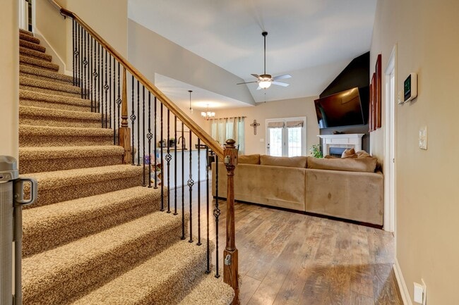 430 Woodtrace Dr