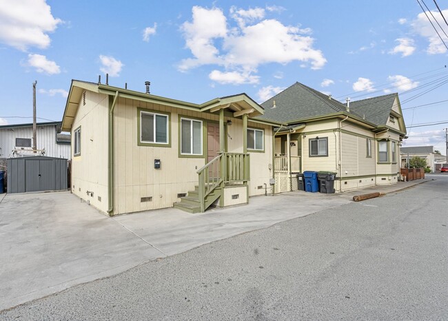 Building Photo - Adorable 1 Bedroom Unit! Rental