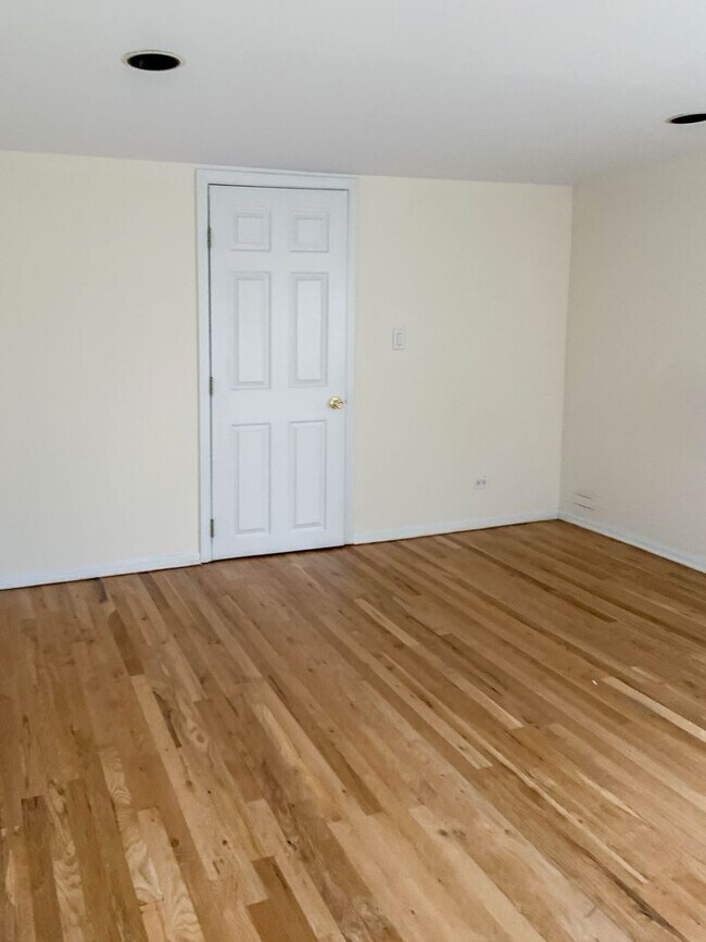 Photo - 2318 N Southport Ave Unit 1F