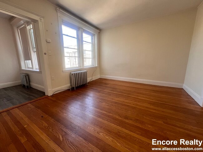 Building Photo - 1167 Boylston St Unit 33