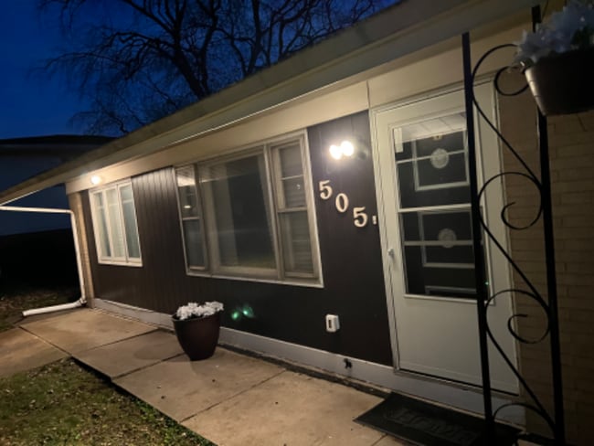 Photo - 505 W 53rd Ave