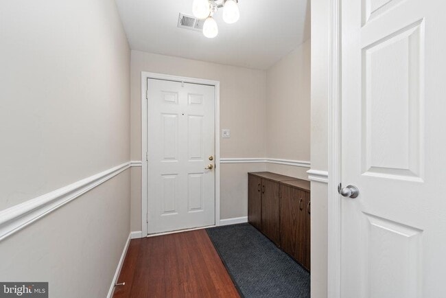 Photo - 1127 Kelfield Dr