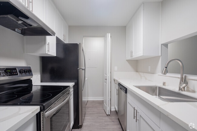 2HAB, 2BA - 880 ft² - The Ardent at Mill Creek