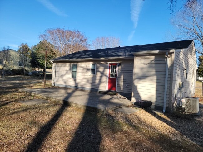 Photo - For Rent – Charming 3 Bedroom Rancher – $1,800/Month