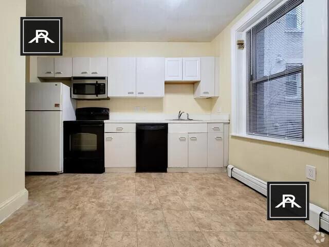 Building Photo - 2 bedroom in Brighton MA 02135 Unit 5 Rental