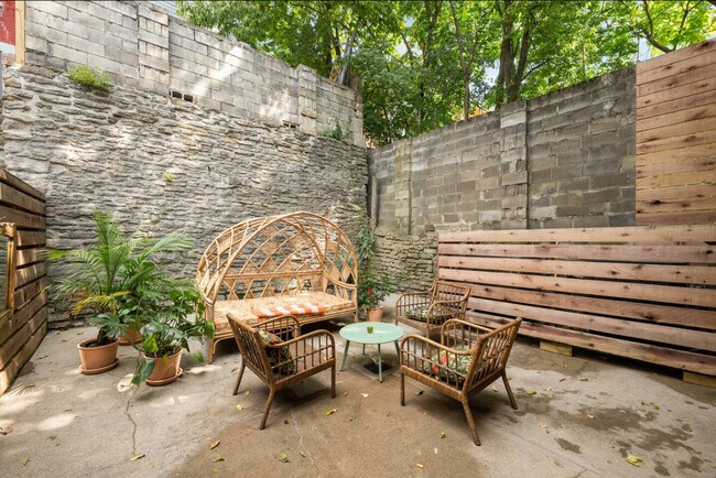 Photo - 2 Hust Alley Unit ID1315617P