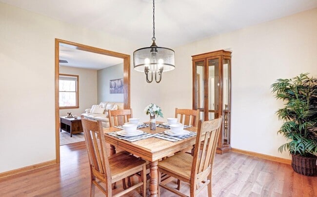 Photo - 4024 Rosetree Ln