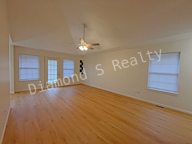 Photo - 2 Bedroom Duplex in Nixa Available!!