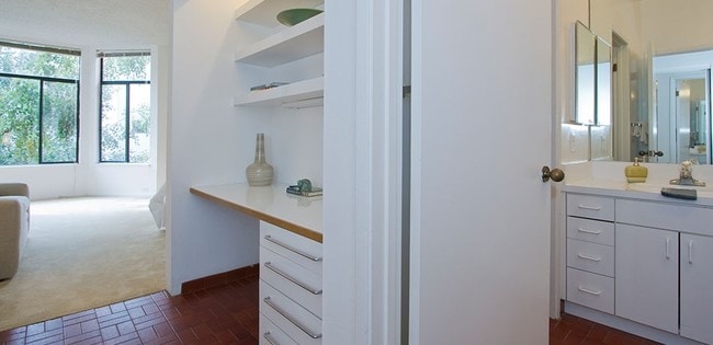 Photo - 22 Vandewater