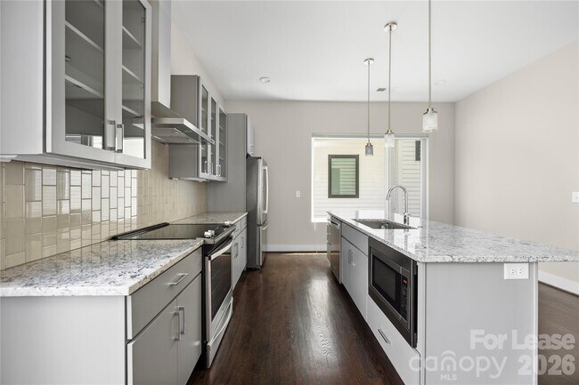 Photo - 1008 Westbrook Dr