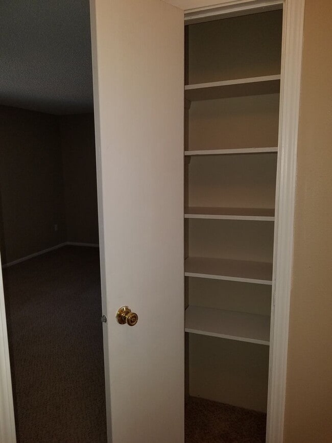 Photo - 1115 S Cherry St Unidad 2