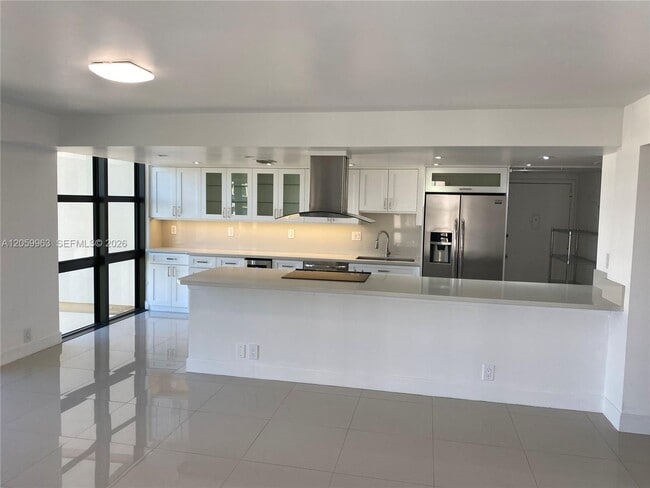 Building Photo - 1111 Crandon Blvd Unit A807