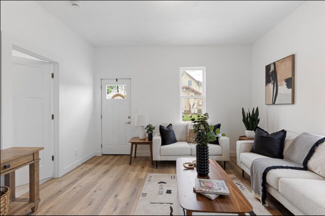 Photo - 2 Bed 1 Bath