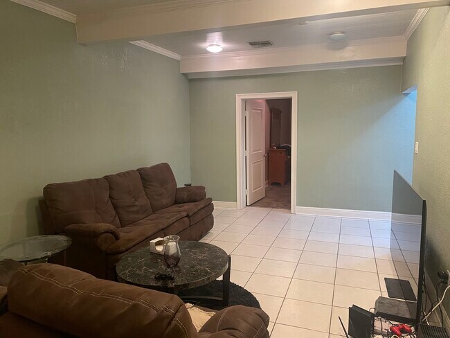 Photo - 323 Wildwood Way