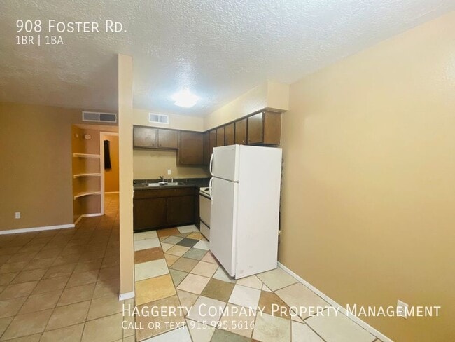 Photo - 908 Foster Rd