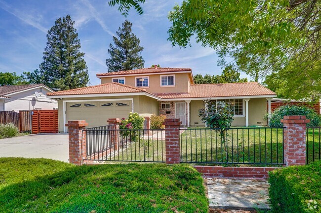 Building Photo - Spacious 4-Bed Almaden Valley Home with Bo...