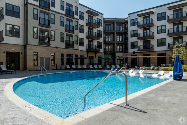 Piscina - Stella at Five Points