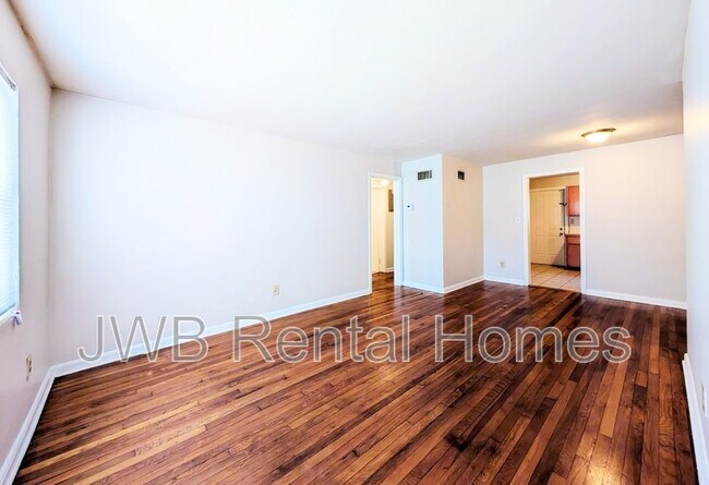 Photo - 3126 Belden St Unit 1