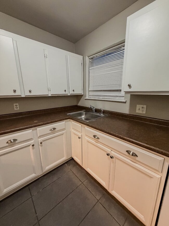 Photo - 205 Windward St