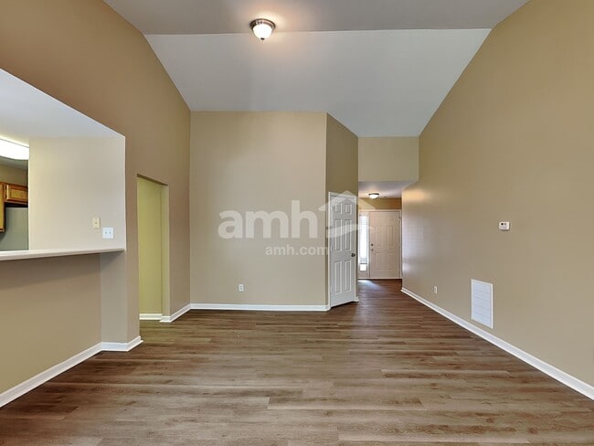Photo - 81 W Quail Wood Ln