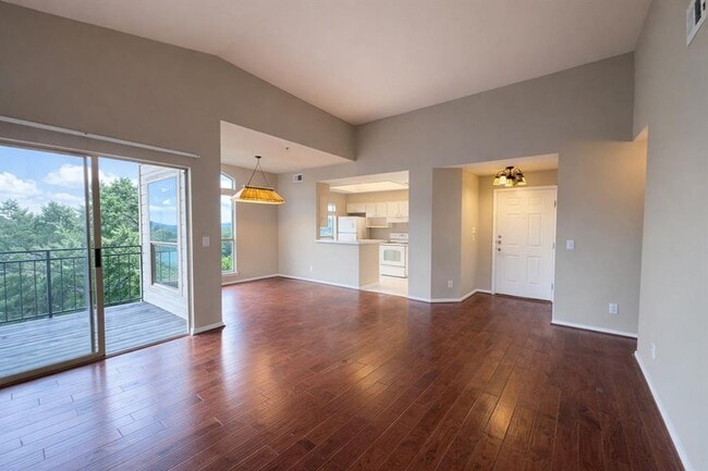 Photo - 6000 Shepherd Mountain Cove
