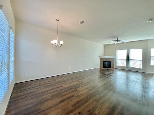 14903 Vinegrove Falls Ct