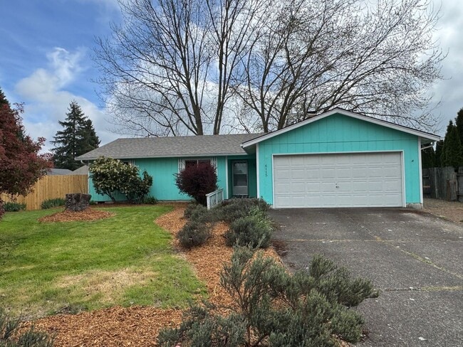 Building Photo - Charming 3 Bed / 2 Bath Ranch on Large Lot – Cul-de-Sac Location – $2,495/mo