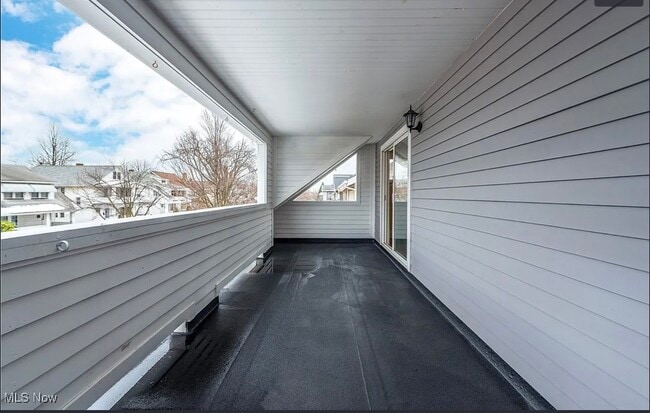 Photo - 2085 Chesterland Ave