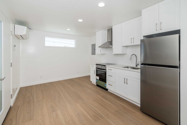 Photo - 19139 Vaughn Ave