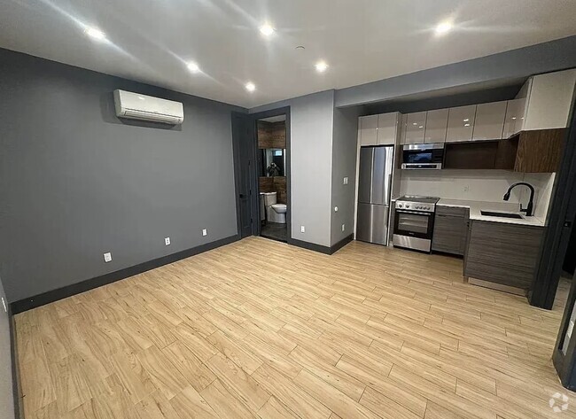 Building Photo - 78 Rockaway Ave Unit 1C Rental