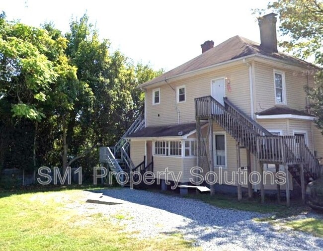 Building Photo - 501 Richardson Ave