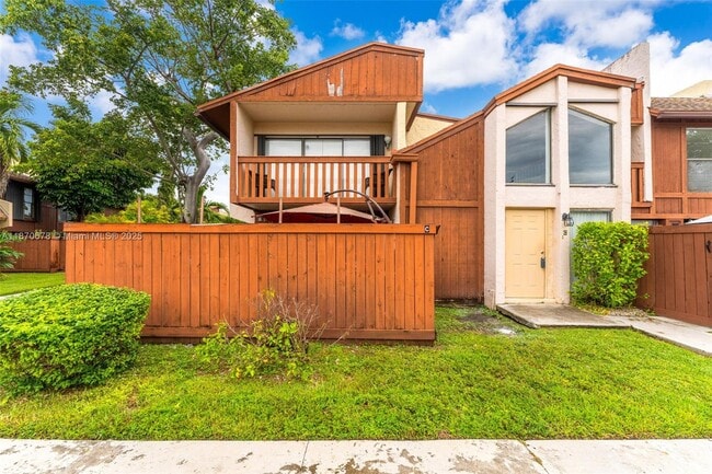 Building Photo - 6614 SW 114th Pl Unit C-71 Rental