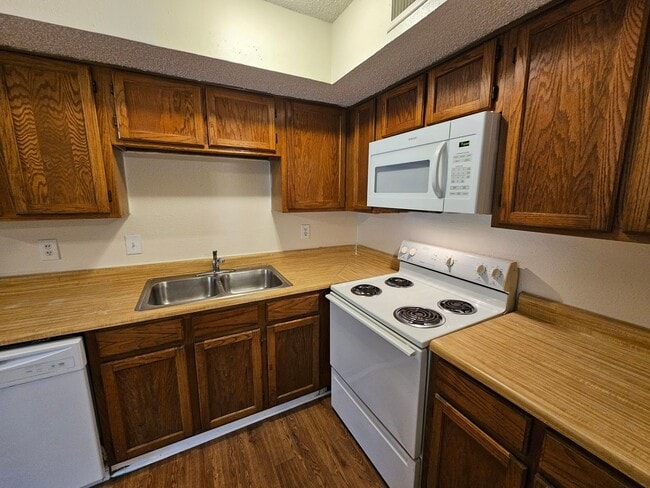 Photo - Ready for immediate move in!