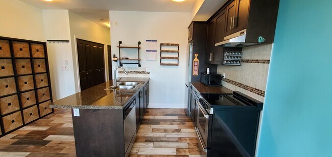 Photo - 46262-46262 First Ave