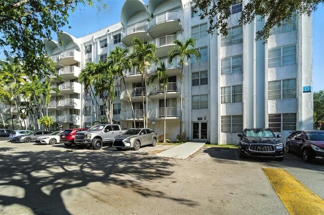 Building Photo - 496 NW 165th St Unit D-211 Rental