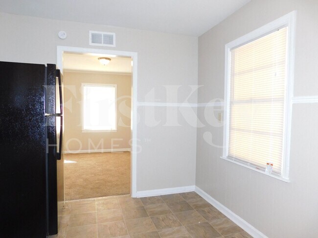 Photo - 4896 Lochinvar Dr