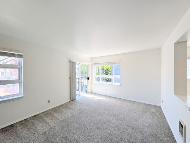 Photo - 5261 Brooklyn Ave NE Unit 202