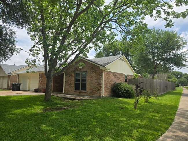 Photo - 3002 Jenny Dr