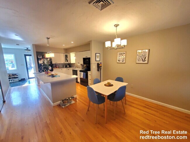 Photo - 1400 Lagrange St