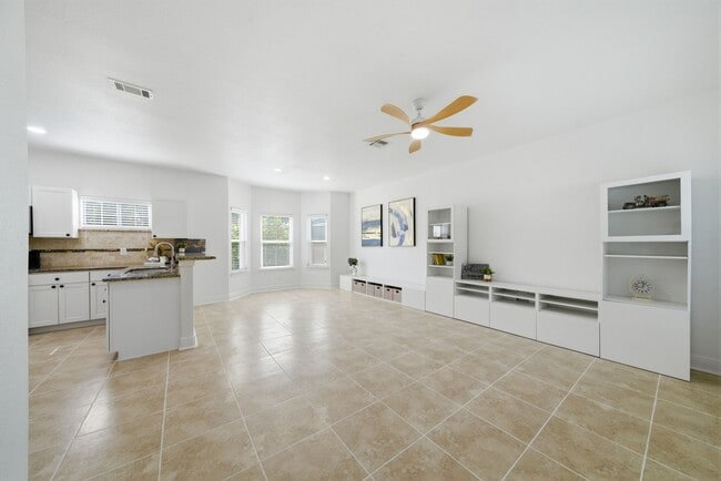 Photo - 5508 Elysian St